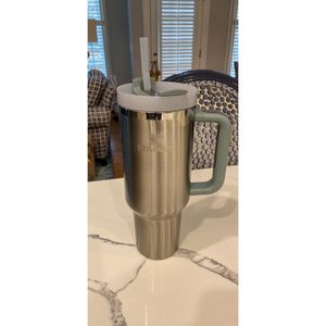 Stanley stainless steel 40oz quencher
